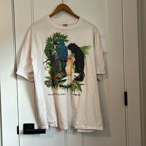 2000 Y2K parrot endangered species T-shirt